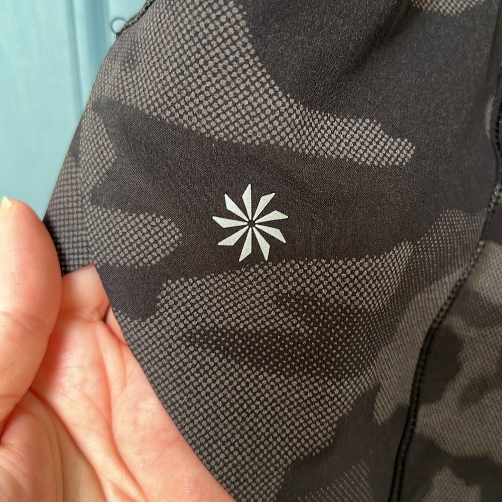Athleta Run With It Reflective Printed 3.5” Short - Picture 6 of 12
